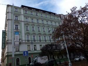 prag01-001.jpg
